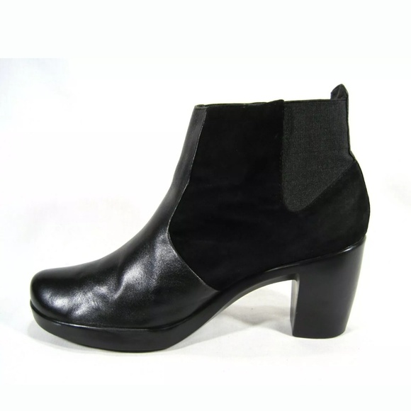 Dansko Black Leather/Suede Chelsea Boots Sz: 8M - Picture 2 of 8